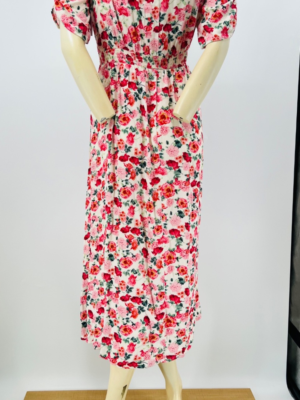 Old Navy NWT Short Sleeve Floral Midi Dress L V-Neck Puff Roses Lightweight Vaca - Picture 8 of 15